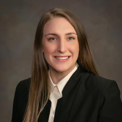 colleen lyons headshot